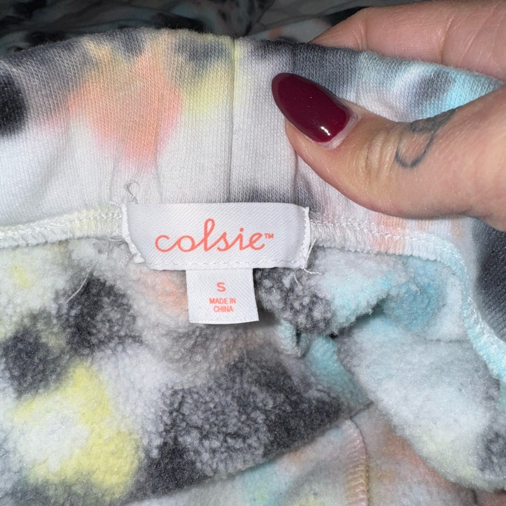Tie dye pajamas. Never worn. Smoke free home. - Picture 5 of 6